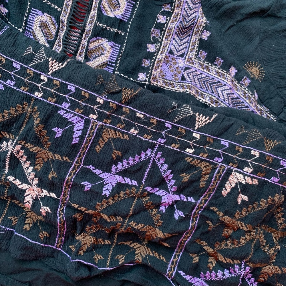Free People Embroidered Shirt Size Medium Boho Open Back Black Aztec - Picture 7 of 10